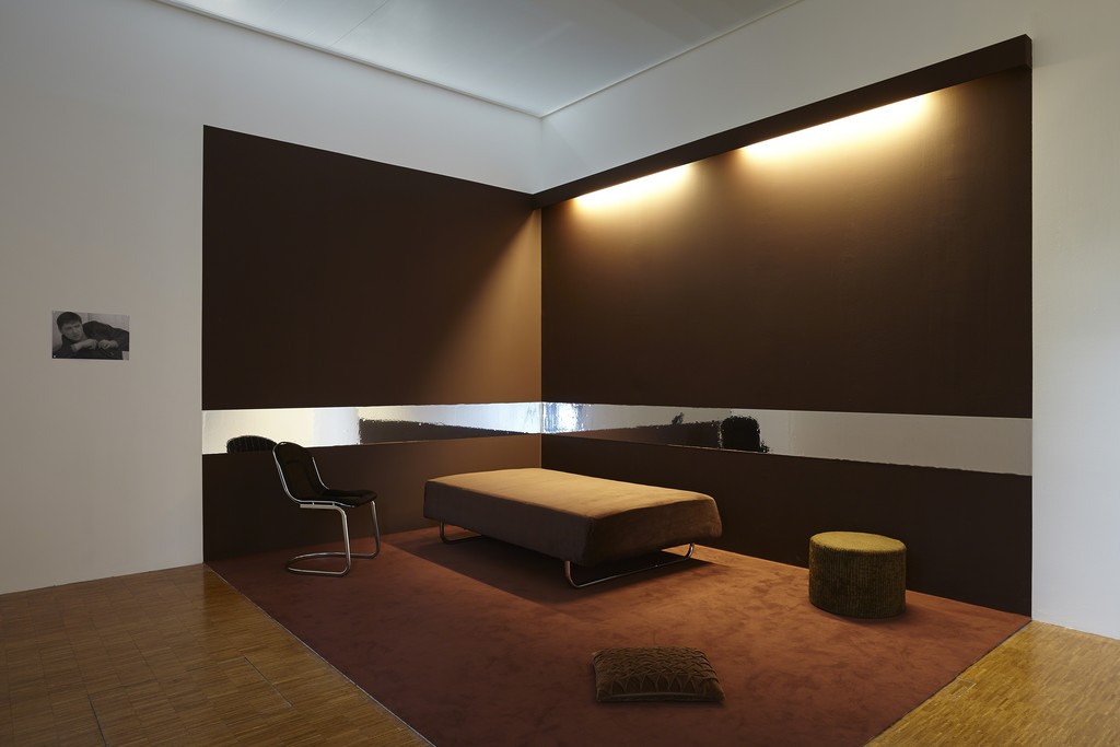 Dominique Gonzalez-Foerster, "RWF (chambre)," 1993. Installation view at Centre Pompidou (2015-2016) © Grégoire Vieille © Adagp, Paris 2015 Dominique Gonzalez-Foerster, "RWF (chambre)," 1993. Installation view at Centre Pompidou (2015-2016) © Grégoire Vieille © Adagp, Paris 2015