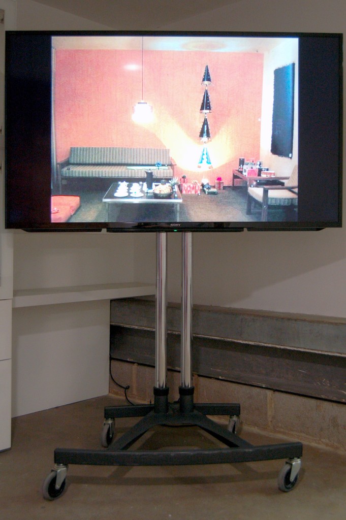 ’Feeling in the Eyes’ (2002) by Seth Price ’Feeling in the Eyes’ (2002) by Seth Price