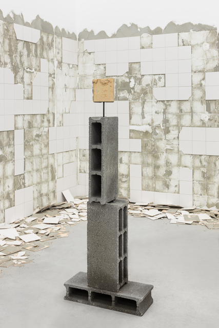 Marcelo Cidade, ‘Arqueologia do Descaso / Archeology of Neglect’, 2018, Sculpture, Concrete bricks, metal structure and 18th century tiles, Galeria BRUNO MÚRIAS
