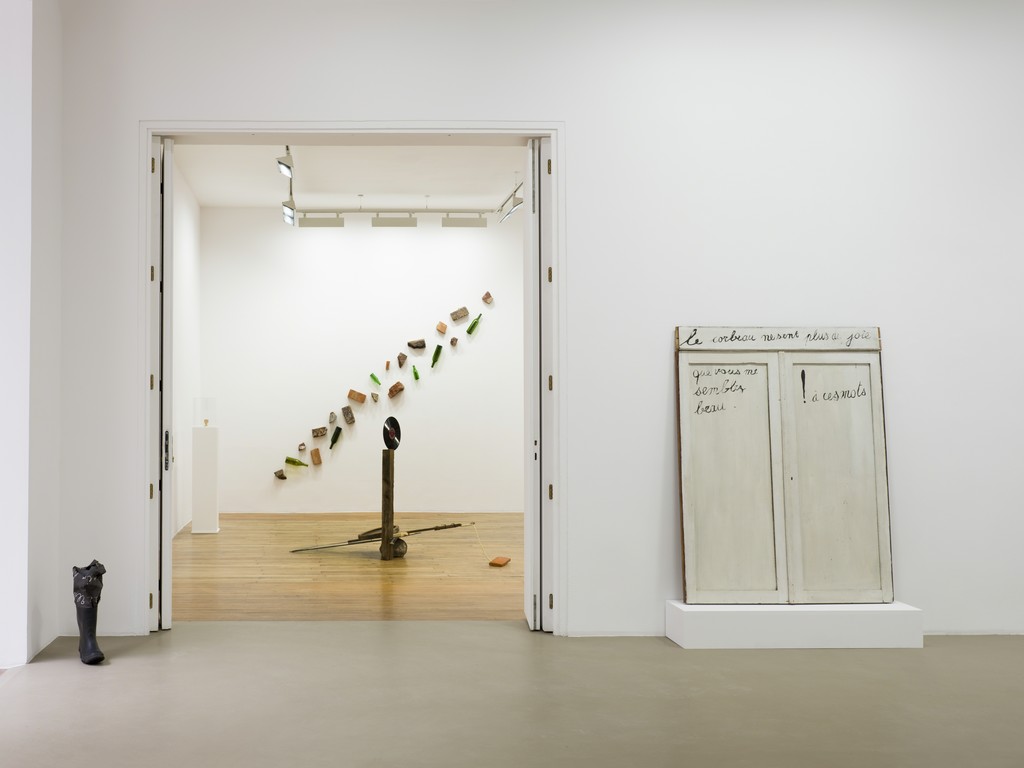 Recycle, exhibition view at Galerie Chantal Crousel, Paris (March 10 - April 21, 2018). Photo: Florian Kleinefenn Recycle, exhibition view at Galerie Chantal Crousel, Paris (March 10 - April 21, 2018). Photo: Florian Kleinefenn