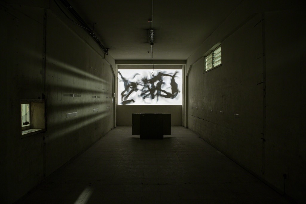 CLUSTER X, video installation, Kurt Hentschläger, 2015. Photography: Antonis Minas CLUSTER X, video installation, Kurt Hentschläger, 2015. Photography: Antonis Minas