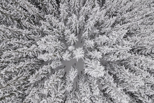 Kacper Kowalski, ‘Depth of Winter #18’, 2013, Photography, Archival pigment ink, Galerie XII