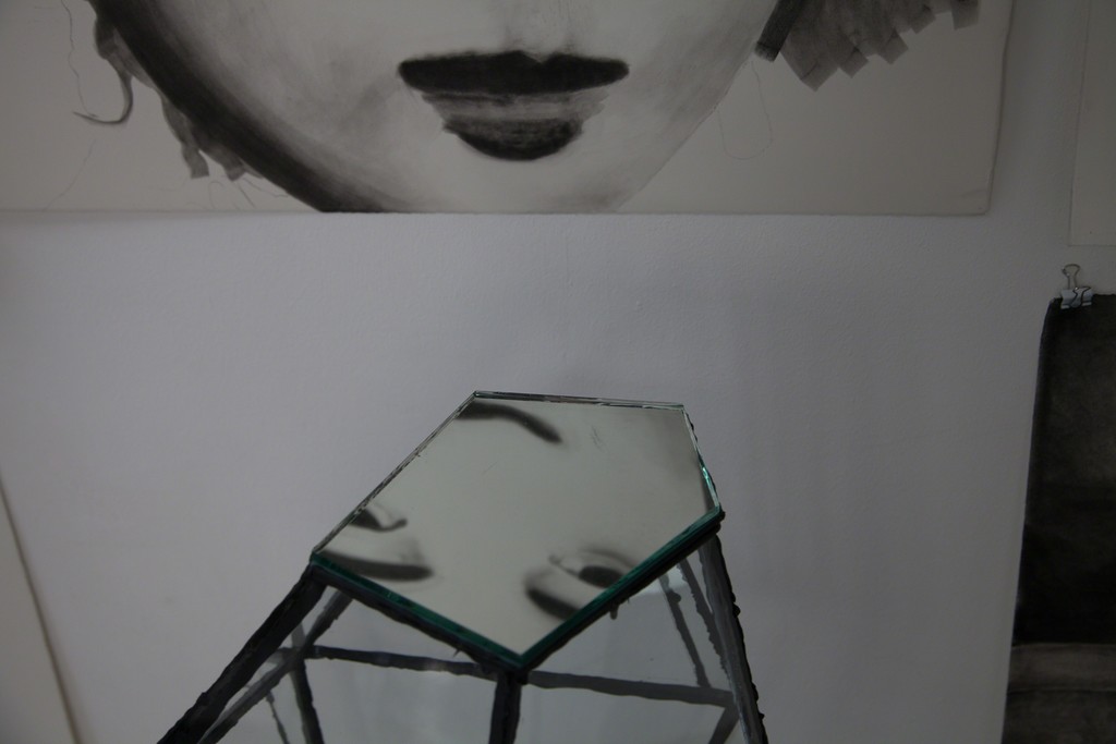 exhibition view: „Melancholia Transparent“ 2013 (detail) | Glas,Silikon 67cm h | image: ©dasesszimmer exhibition view: „Melancholia Transparent“ 2013 (detail) | Glas,Silikon 67cm h | image: ©dasesszimmer