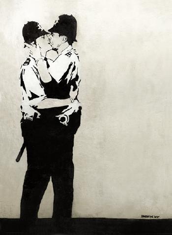 Banksy - Kissing Coppers