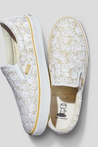Takashi Murakami, ‘TAKASHI MURAKAMI x VAULT BY VANS (Gold Line Skull)’, 2015, Fashion Design and Wearable Art, Canvas cotton, Curator Style