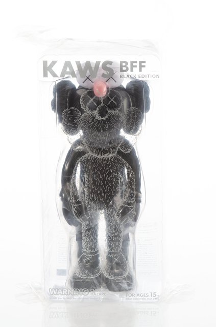 KAWS, ‘BFF (Black)’, 2017, Sculpture, Painted cast vinyl, Heritage Auctions