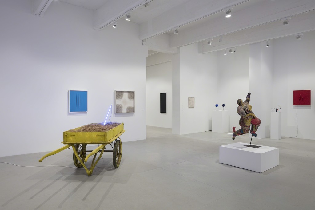 Installation view, ‘A Luta Continua: The Sylvio Perlstein Collection,’ Hauser & Wirth New York, 22nd Street, April 26 – July 27, 2018
Photo: Timothy Doyon Installation view, ‘A Luta Continua: The Sylvio Perlstein Collection,’ Hauser & Wirth New York, 22nd Street, April 26 – July 27, 2018
Photo: Timothy Doyon