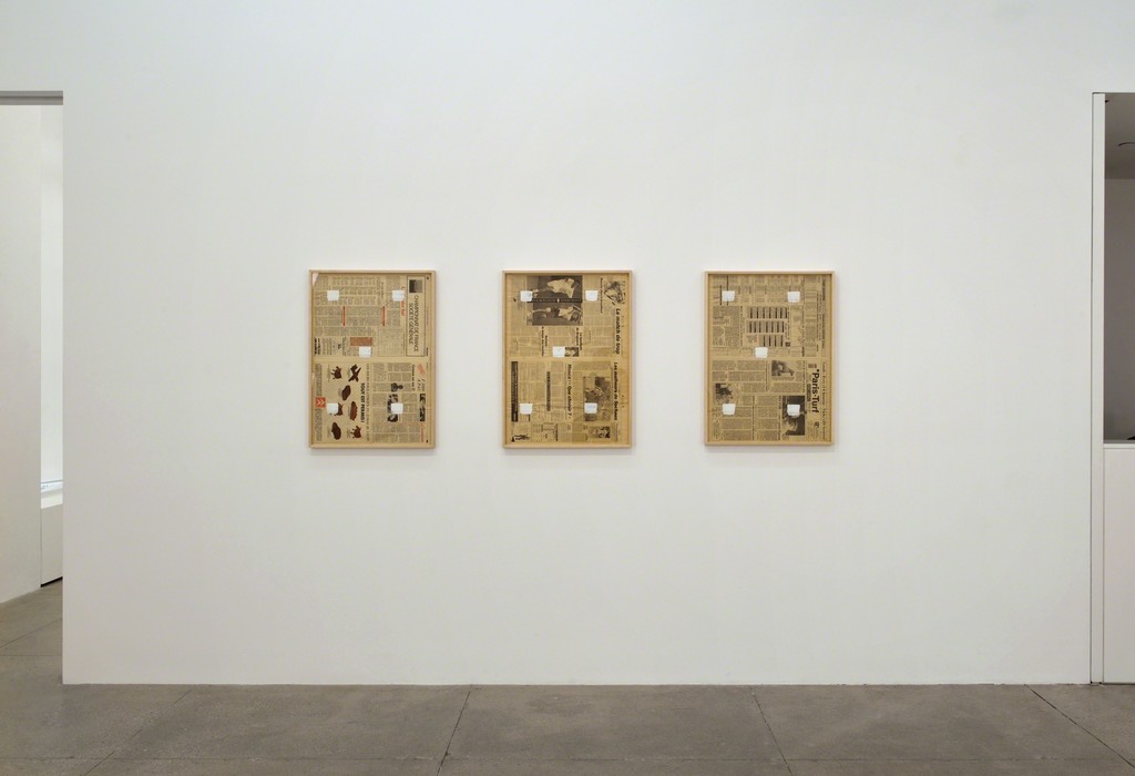 Niele Toroni
Installation View
Marian Goodman Gallery, New York
June 6 – July 30, 2015 Niele Toroni
Installation View
Marian Goodman Gallery, New York
June 6 – July 30, 2015