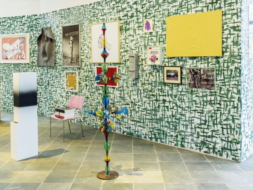 Franz West – et al., Extroversion, 2011, Franz West Privatstiftung, Exhibition view Franz West – ARTISTCLUB, 2016, Photo: © Belvedere, Vienna, © Archiv Franz West Franz West – et al., Extroversion, 2011, Franz West Privatstiftung, Exhibition view Franz West – ARTISTCLUB, 2016, Photo: © Belvedere, Vienna, © Archiv Franz West