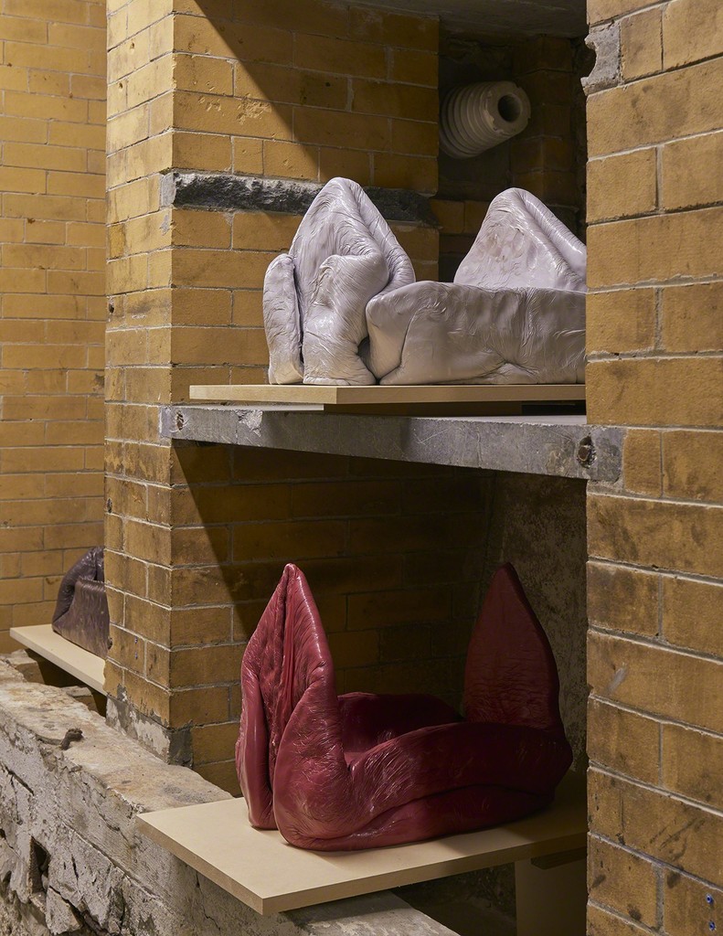 Takming Chuang, Shelf Life, 2019, installation view, In Practice: Other Objects, SculptureCenter, New York, 2019. Installation of 21 sculptures in unfired clay and plastic wrap, MDF shelves, fluorescent lamps. Dimensions variable. Courtesy the artist. Photo: Kyle Knodell Takming Chuang, Shelf Life, 2019, installation view, In Practice: Other Objects, SculptureCenter, New York, 2019. Installation of 21 sculptures in unfired clay and plastic wrap, MDF shelves, fluorescent lamps. Dimensions variable. Courtesy the artist. Photo: Kyle Knodell