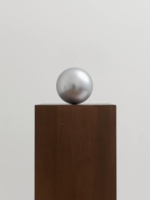 Katharina Fritsch, ‘Silberne Kugel’, 1999, Sculpture, Paint on aluminium metallised plastic, Ludorff