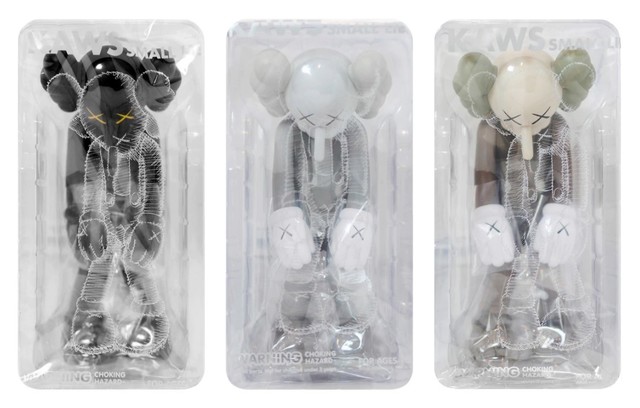 KAWS, ‘Small lie (set of 3)’, 2017, Sculpture, Painted cast vinyl, DIGARD AUCTION