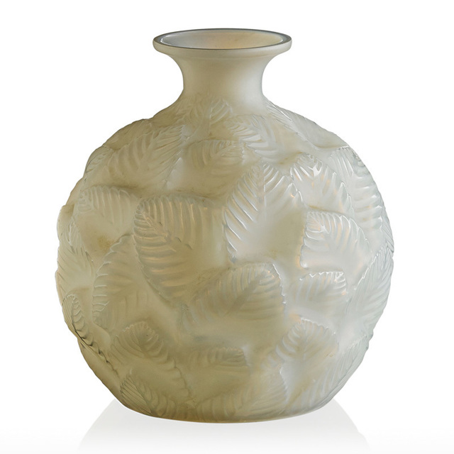 Lalique, ‘Ormeaux vase, France, M p. 435, no. 984’, des. 1926, Rago/Wright