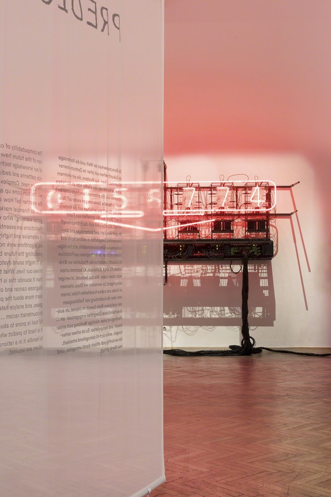 Exhibition View
UNCANNY VALUES: Artificial Intelligence & You
Rachel Ara, This Much I’m Worth (The self-evaluating artwork), 2017
MAK-Exhibition Hall
© Aslan Kudrnofsky/MAK Exhibition View
UNCANNY VALUES: Artificial Intelligence & You
Rachel Ara, This Much I’m Worth (The self-evaluating artwork), 2017
MAK-Exhibition Hall
© Aslan Kudrnofsky/MAK