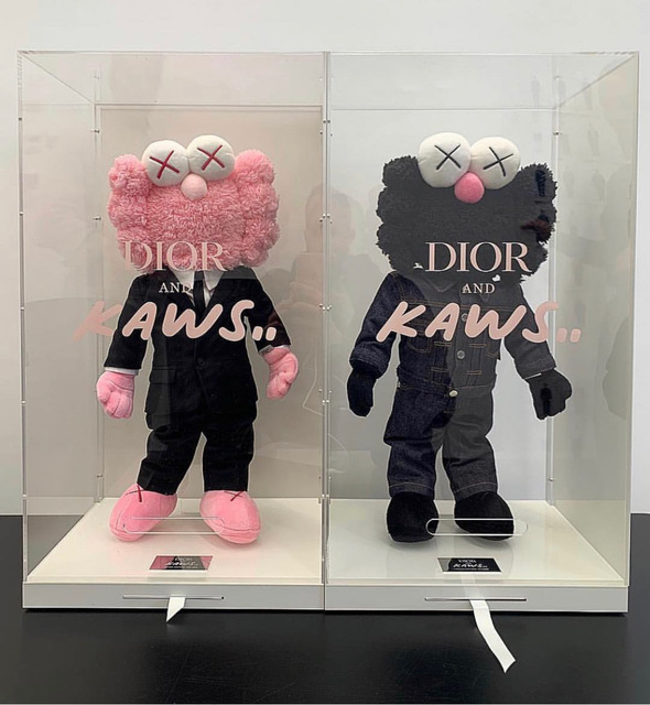 KAWS, ‘BFF x Dior (Pink)’, 2018, Vernissage Art Advisory