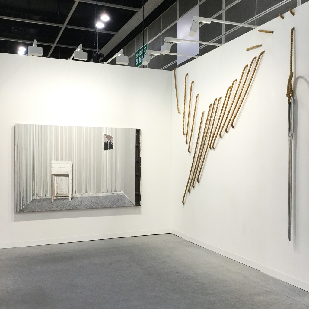ARARIO GALLERY at Art Basel Hong Kong 2017, Booth 1D40, Works by CHEN Yujun (left) and Subodh GUPTA (right). ARARIO GALLERY at Art Basel Hong Kong 2017, Booth 1D40, Works by CHEN Yujun (left) and Subodh GUPTA (right).