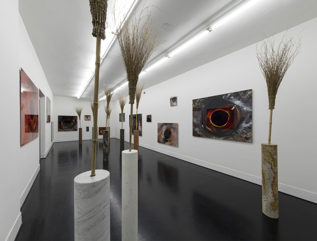 Bruna Esposito
davvero, 2016
installation view at FL GALLERY - SPAZIO 22
Courtesy the artist and FL GALLERY
Photo: Antonio Maniscalco Bruna Esposito
davvero, 2016
installation view at FL GALLERY - SPAZIO 22
Courtesy the artist and FL GALLERY
Photo: Antonio Maniscalco