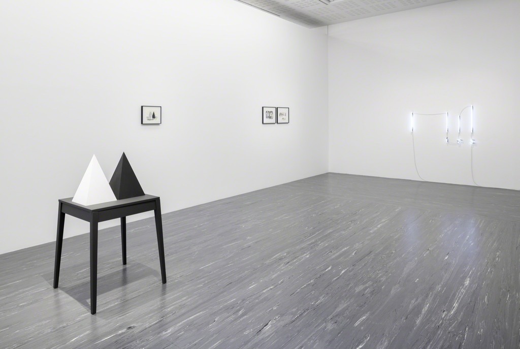 Exhibition View “Anna Jermolaewa – Both White”, Photo: © Belvedere, Vienna Exhibition View “Anna Jermolaewa – Both White”, Photo: © Belvedere, Vienna