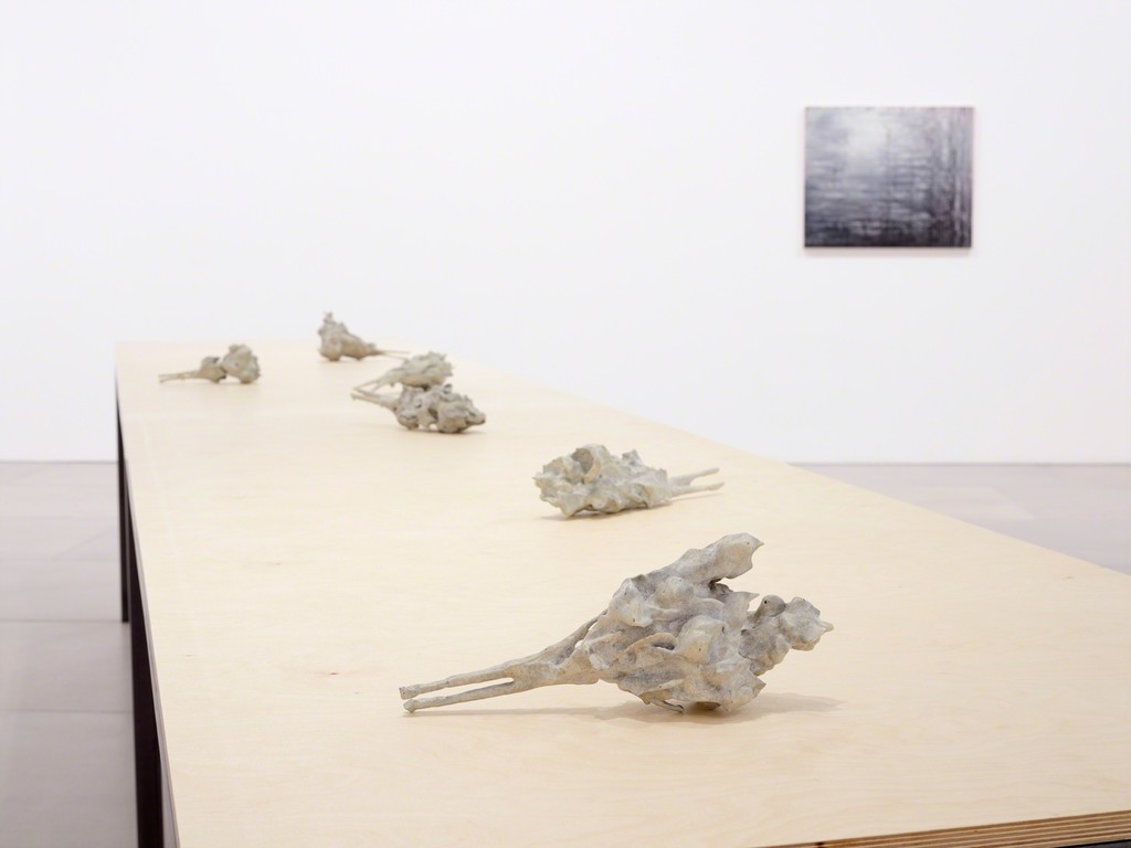 Rachel Howard, 'Der Kuss', Installation View, 2018, Courtesy the artist and Blain|Southern, Photo: Peter Mallet Rachel Howard, 'Der Kuss', Installation View, 2018, Courtesy the artist and Blain|Southern, Photo: Peter Mallet
