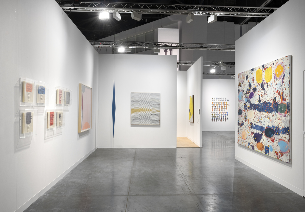 Galeria Nara Roesler, booth B10, Art Basel Galleries Sector, 2019 – photo © Adam Reich – courtesy of the artist and Galeria Nara Roesler Galeria Nara Roesler, booth B10, Art Basel Galleries Sector, 2019 – photo © Adam Reich – courtesy of the artist and Galeria Nara Roesler