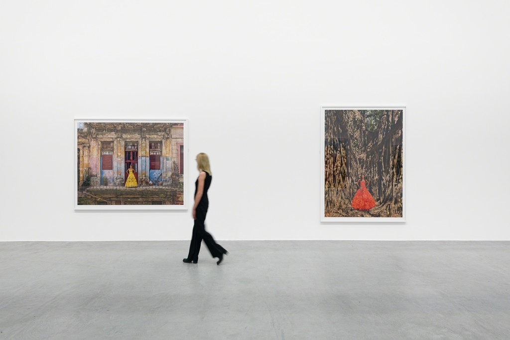 Frank Thiel, Quinceañeras, Installation Views, 2018, Courtesy the artist and Blain|Southern, Photo: Trevor Good Frank Thiel, Quinceañeras, Installation Views, 2018, Courtesy the artist and Blain|Southern, Photo: Trevor Good