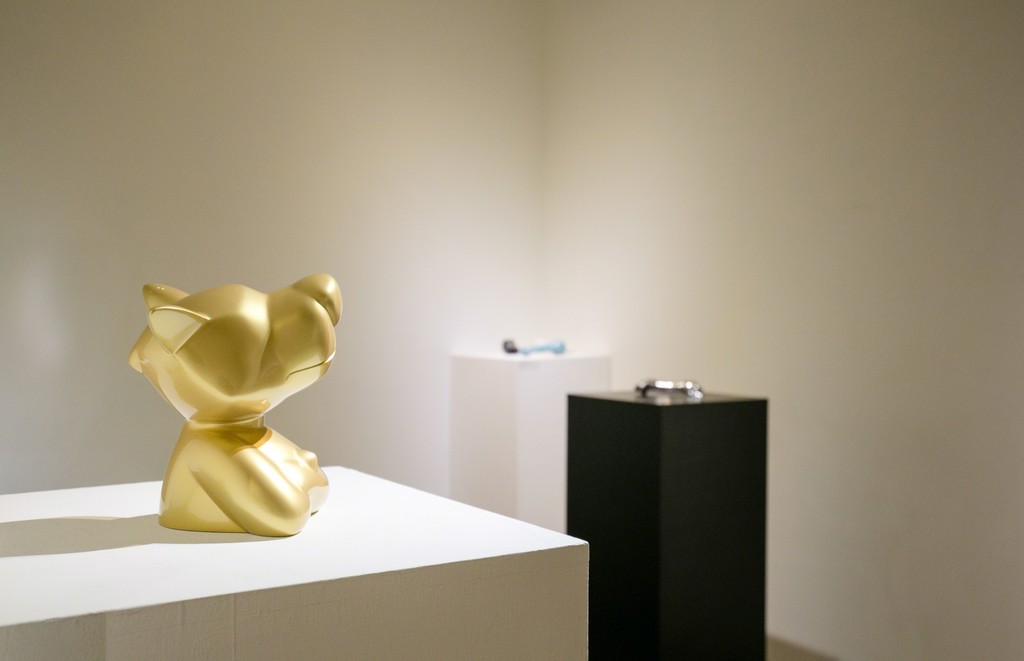 "Swag" in gold
2018©Powen Gallery "Swag" in gold
2018©Powen Gallery