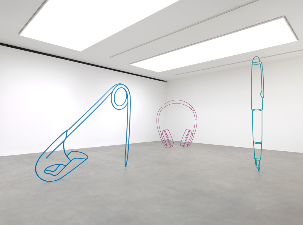 Artwork © Michael Craig-Martin. Photo: Mike Bruce. Courtesy the artist and Gagosian. Artwork © Michael Craig-Martin. Photo: Mike Bruce. Courtesy the artist and Gagosian.