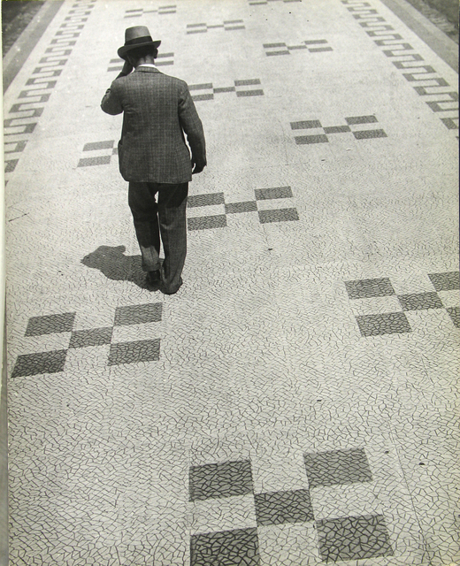 Martin Munkácsi, ‘The Sidewalks of Rio de Janeiro, Brazil’, ca. 1932, Photography, Gelatin silver print; printed ca.1932, Howard Greenberg Gallery