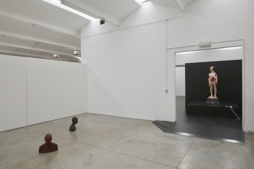 Sculptura: Bruno Walpoth and Gehard Demetz Foto: Günter Richard Wett Sculptura: Bruno Walpoth and Gehard Demetz Foto: Günter Richard Wett