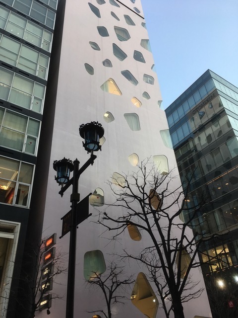 Street view from Tokyo 2017 - Shapes of Memory ;-) Street view from Tokyo 2017 - Shapes of Memory ;-)