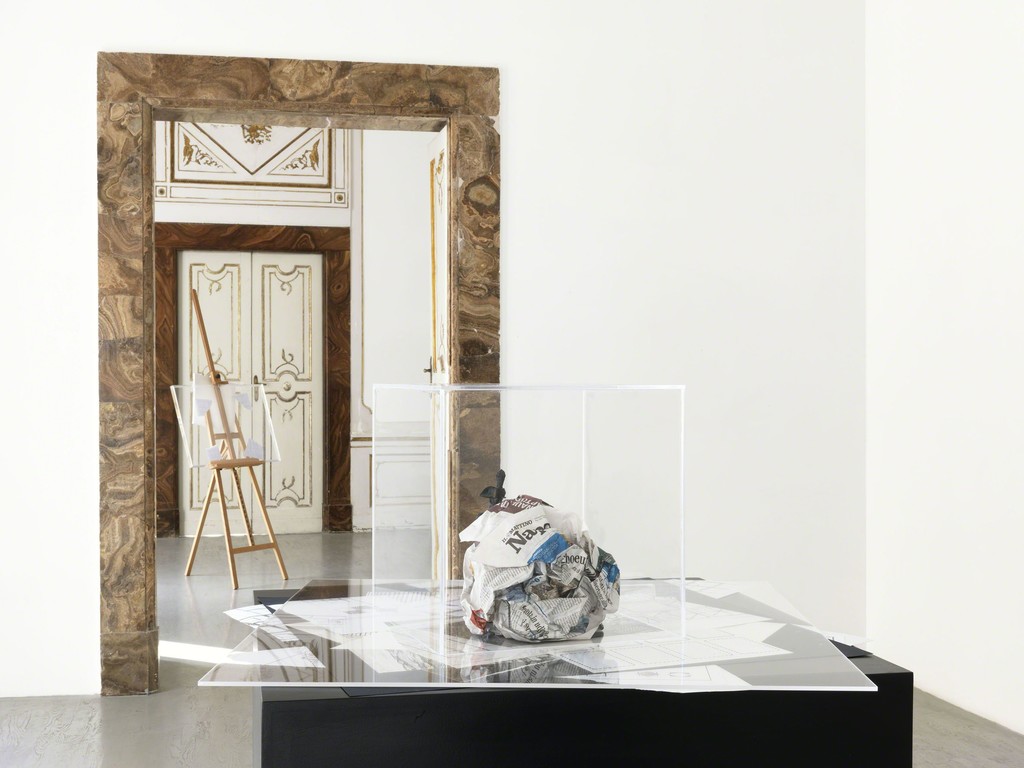Giulio Paolini - partial view of the exhibition - February 2014 - Galleria Alfonso Artiaco, Napoli Giulio Paolini - partial view of the exhibition - February 2014 - Galleria Alfonso Artiaco, Napoli