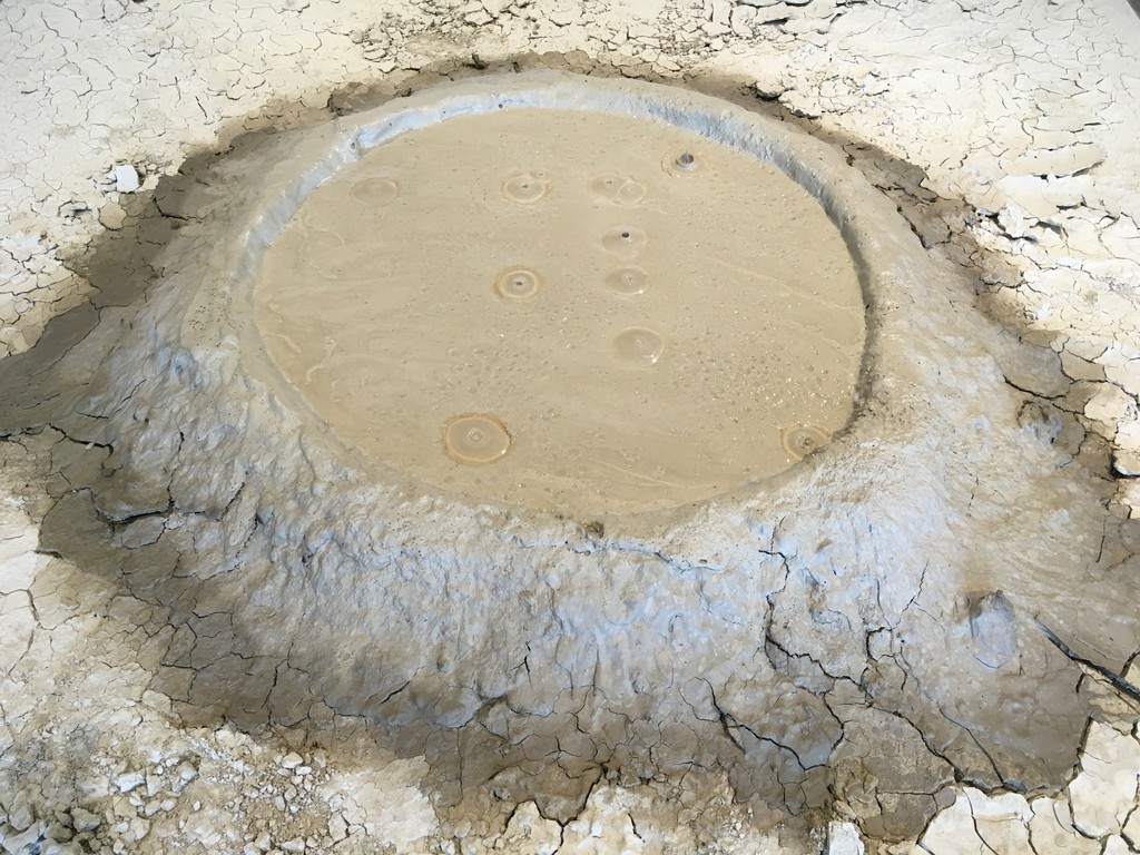 Condensation of Yellow Stone Park Square Feet
1969 (2018)
Installation Condensation of Yellow Stone Park Square Feet
1969 (2018)
Installation