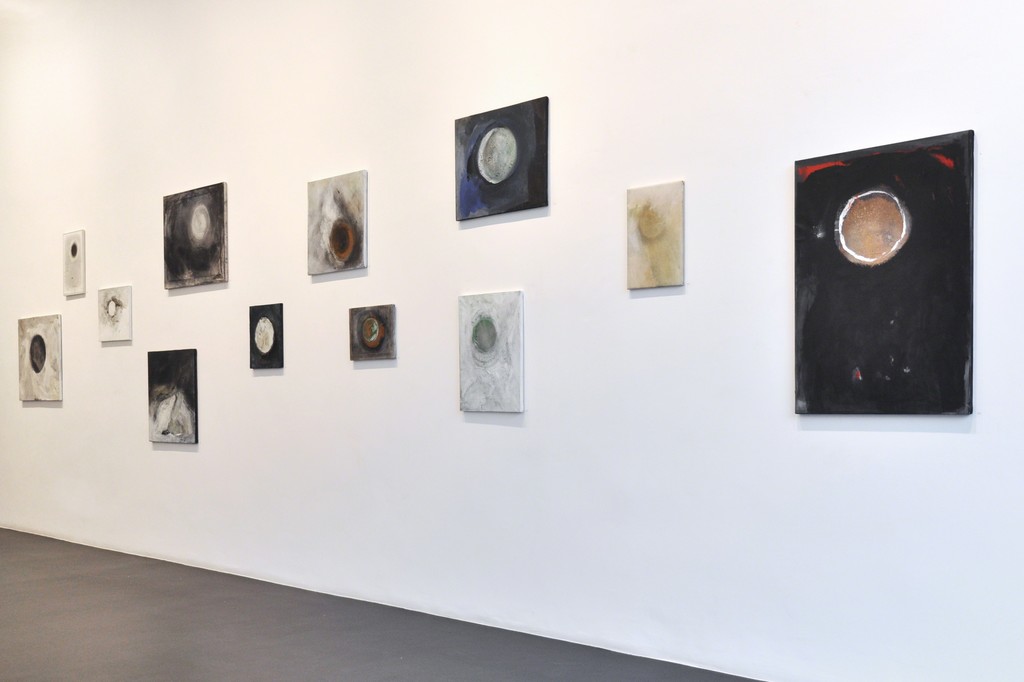 Luna/Mond, Exhibition view Luna/Mond, Exhibition view