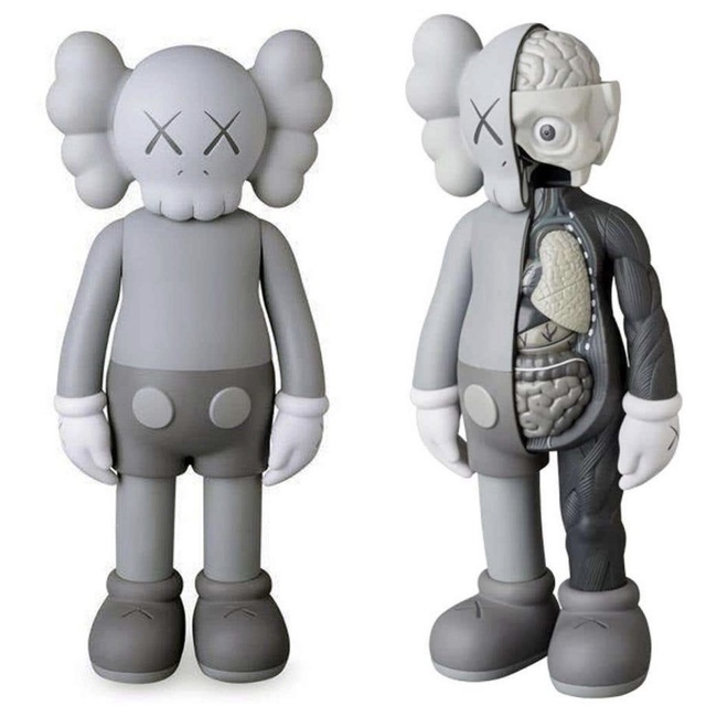 KAWS, ‘KAWS Companion 2016: set of 2 (KAWS grey companion)’, 2016, Sculpture, Painted vinyl cast resin, Lot 180