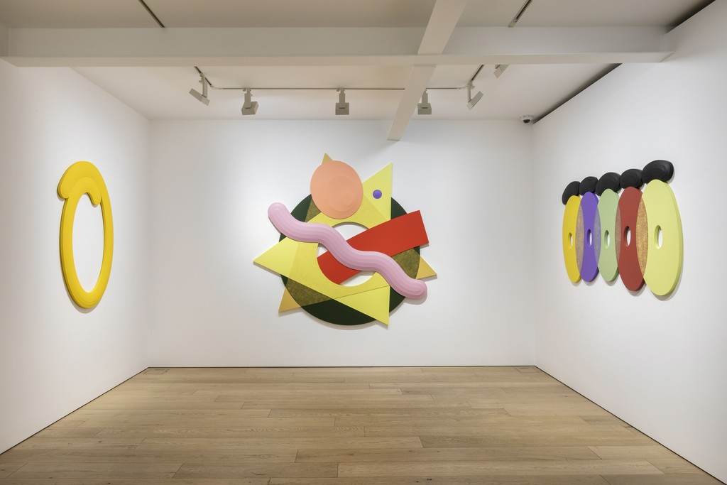 View of the exhibition "Two Purple Tigers", at Perrotin Seoul © Photo: Youngha Cho. Courtesy of the artist & Perrotin View of the exhibition "Two Purple Tigers", at Perrotin Seoul © Photo: Youngha Cho. Courtesy of the artist & Perrotin