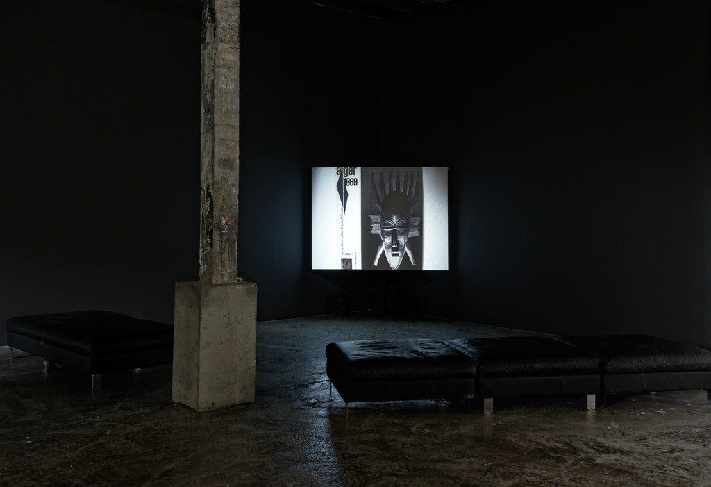"Bouchra Khalili: Foreign Office," Palais de Tokyo. ADAGP, Paris 2015. Photo: Aurélien Mole "Bouchra Khalili: Foreign Office," Palais de Tokyo. ADAGP, Paris 2015. Photo: Aurélien Mole