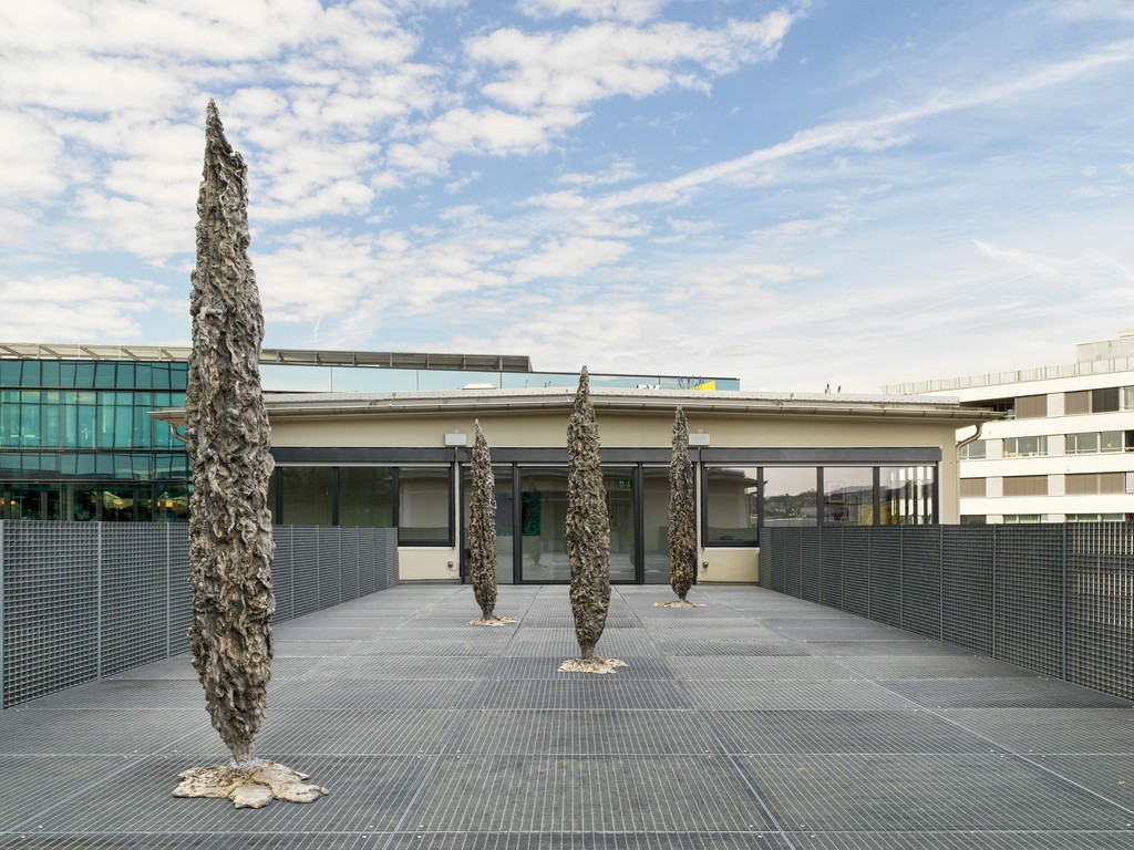 Installation view, Jean-Marie Appriou, Galerie Eva Presenhuber, Zurich, 2019 © Jean-Marie Appriou, Courtesy the artist and Galerie Eva Presenhuber, Zurich / New York, Photo: Stefan Altenburger Photography, Zurich Installation view, Jean-Marie Appriou, Galerie Eva Presenhuber, Zurich, 2019 © Jean-Marie Appriou, Courtesy the artist and Galerie Eva Presenhuber, Zurich / New York, Photo: Stefan Altenburger Photography, Zurich