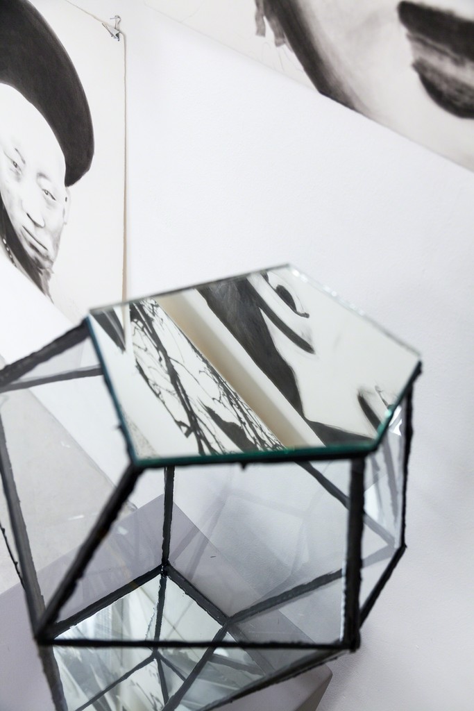 exhibition view: „Melancholia Transparent“ 2013 (detail) | Glas,Silikon 67cm h | image: ©dasesszimmer exhibition view: „Melancholia Transparent“ 2013 (detail) | Glas,Silikon 67cm h | image: ©dasesszimmer