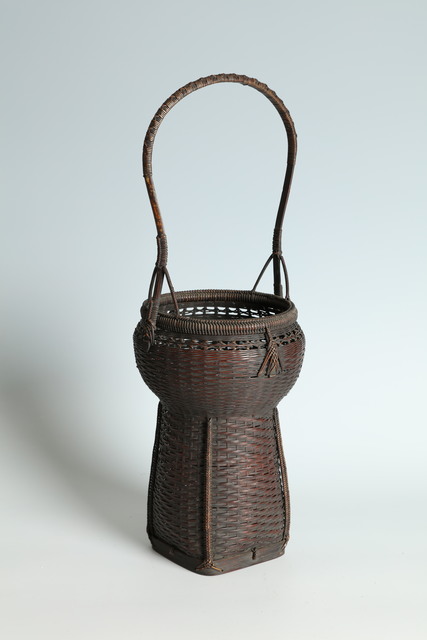 Anonymous, ‘Handled Flower Basket in Chinese Style (T-4207)’, Meiji era (1868, 1912), ca. 1900, Erik Thomsen