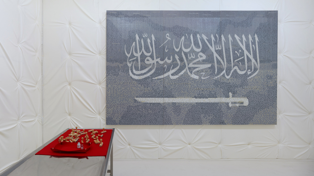 "The Safe" 2019, Abdulnasser Gharem
Installationview Art Basel Unlimited 2019
Courtesy of the artist, Galerie Brigitte Schenk and Galerie Nagel Draxler.
Photos Simon Vogel "The Safe" 2019, Abdulnasser Gharem
Installationview Art Basel Unlimited 2019
Courtesy of the artist, Galerie Brigitte Schenk and Galerie Nagel Draxler.
Photos Simon Vogel