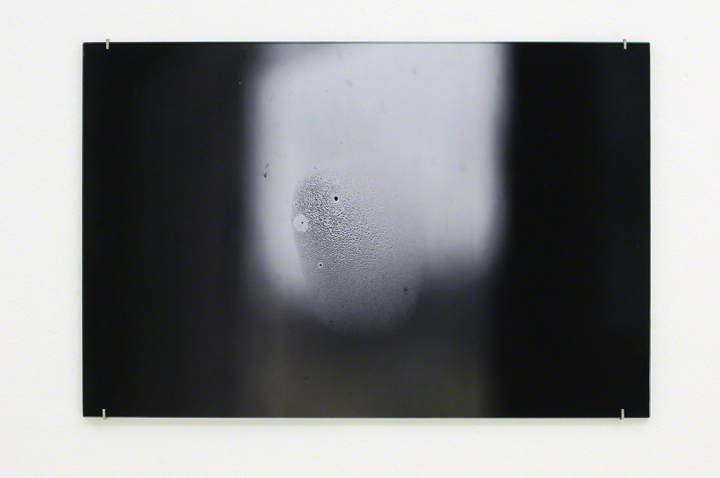 Susan Philipsz, Vernebelt, C-Print on Alu-Dibond. 2016 Susan Philipsz, Vernebelt, C-Print on Alu-Dibond. 2016