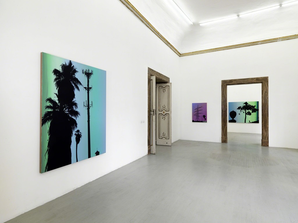 Glen Rubsamen, Gleaming and Inaccessible, Partial view of the exhibition, September 2017, Galleria Alfonso Artiaco, Napoli, Photo: Luciano Romano Glen Rubsamen, Gleaming and Inaccessible, Partial view of the exhibition, September 2017, Galleria Alfonso Artiaco, Napoli, Photo: Luciano Romano