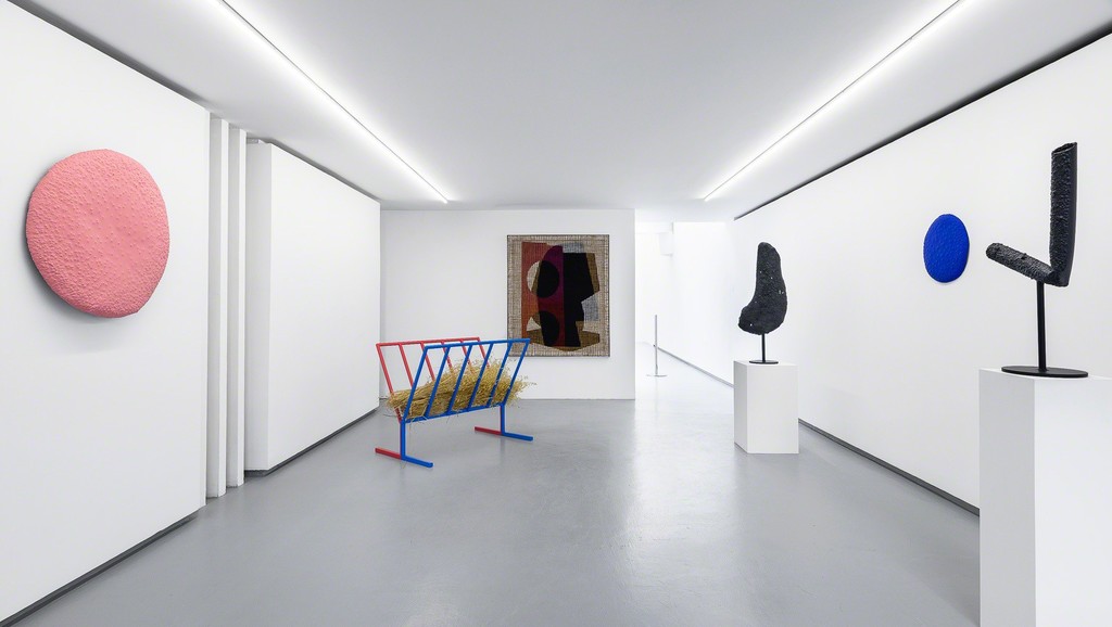 Exhibition view “Real Estate Astrology”, solo show by David Renggli. Galerie Valentin, Paris, France, 2016. © Gregory Copitet / Courtesy of the artist and Valentin, Paris. Exhibition view “Real Estate Astrology”, solo show by David Renggli. Galerie Valentin, Paris, France, 2016. © Gregory Copitet / Courtesy of the artist and Valentin, Paris.