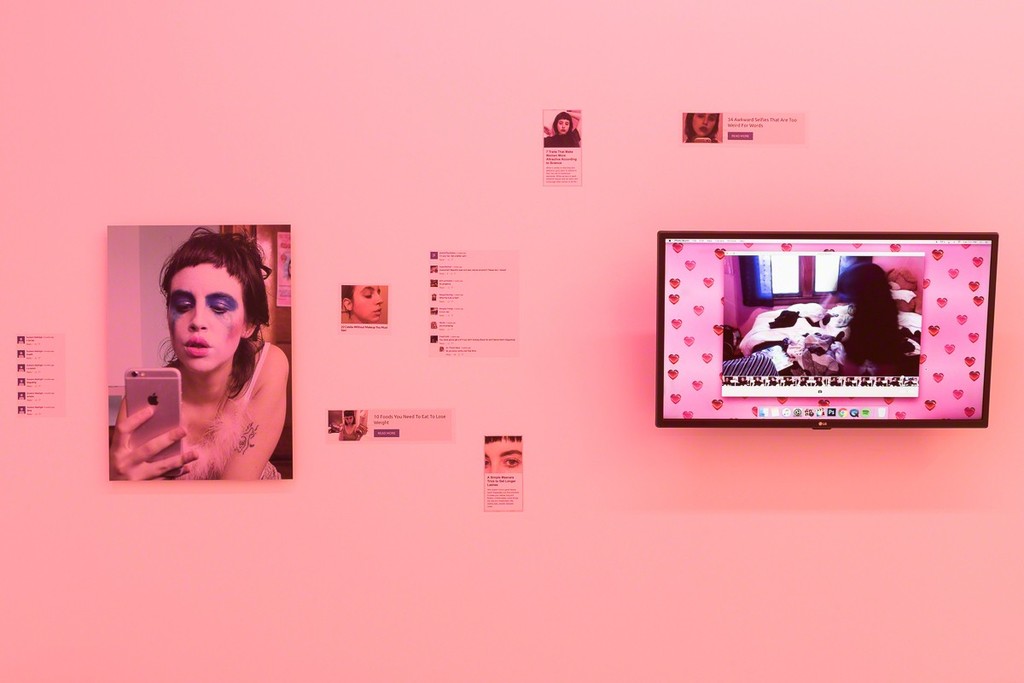 Installation view, Molly Soda 'Comfort Zone' at Annka Kultys Gallery, London, 2016 Photo: Annka Kultys Gallery (Damian Griffiths) Installation view, Molly Soda 'Comfort Zone' at Annka Kultys Gallery, London, 2016 Photo: Annka Kultys Gallery (Damian Griffiths)