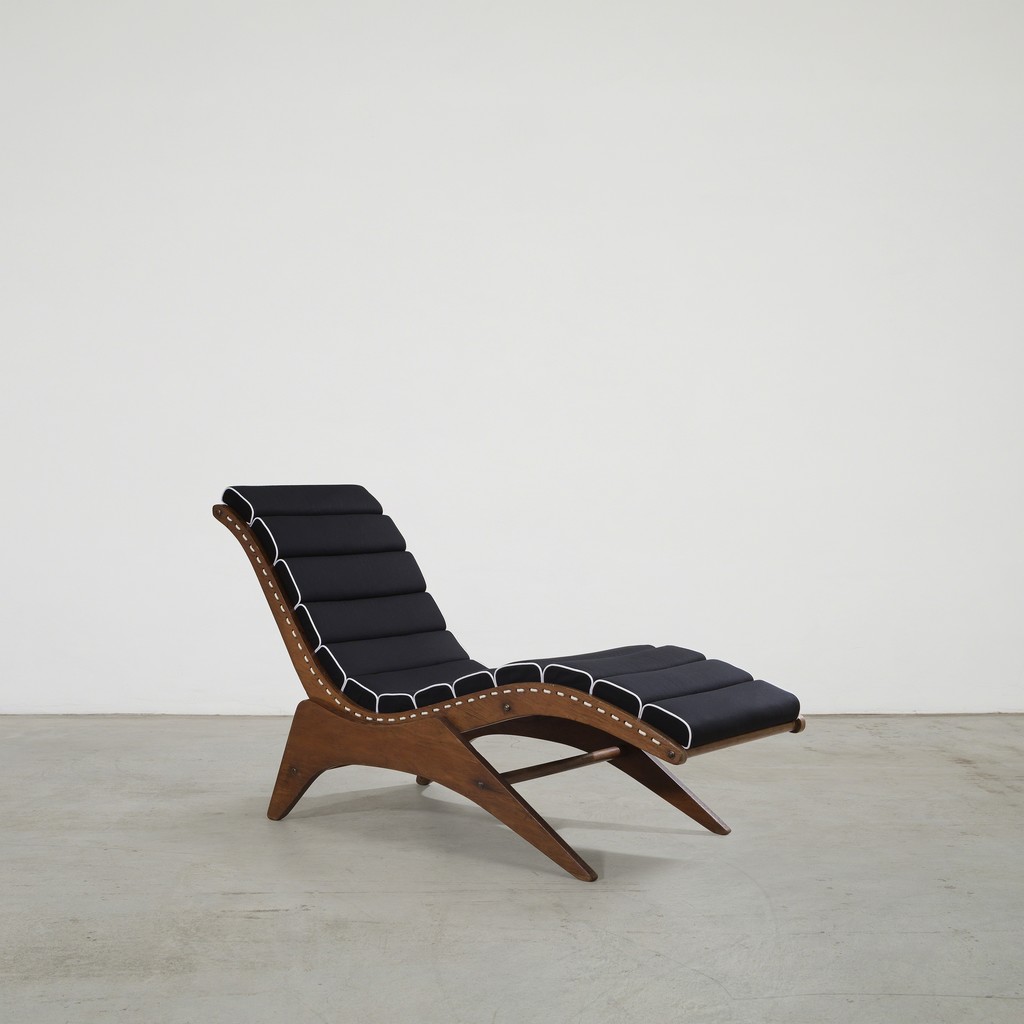 4-17 chaise longue by José Zanine Caldas
Brazil, 1949
Manufactured by Móveis Artísticos Z
Marine plywood, fabric upholstery
| Literature: Móvel Brasileiro Moderno, FGV Projetos, Rio de Janeiro 2012, pp. 33, 138; Habitat No. 9, São Paulo 1952
60 x 152 x h 91 cm | h seduta 40 cm
23.6 x 60 x h 35.8 in | h seat 15.7 in
4-17 chaise longue by José Zanine Caldas
Brazil, 1949
Manufactured by Móveis Artísticos Z
Marine plywood, fabric upholstery
| Literature: Móvel Brasileiro Moderno, FGV Projetos, Rio de Janeiro 2012, pp. 33, 138; Habitat No. 9, São Paulo 1952
60 x 152 x h 91 cm | h seduta 40 cm
23.6 x 60 x h 35.8 in | h seat 15.7 in