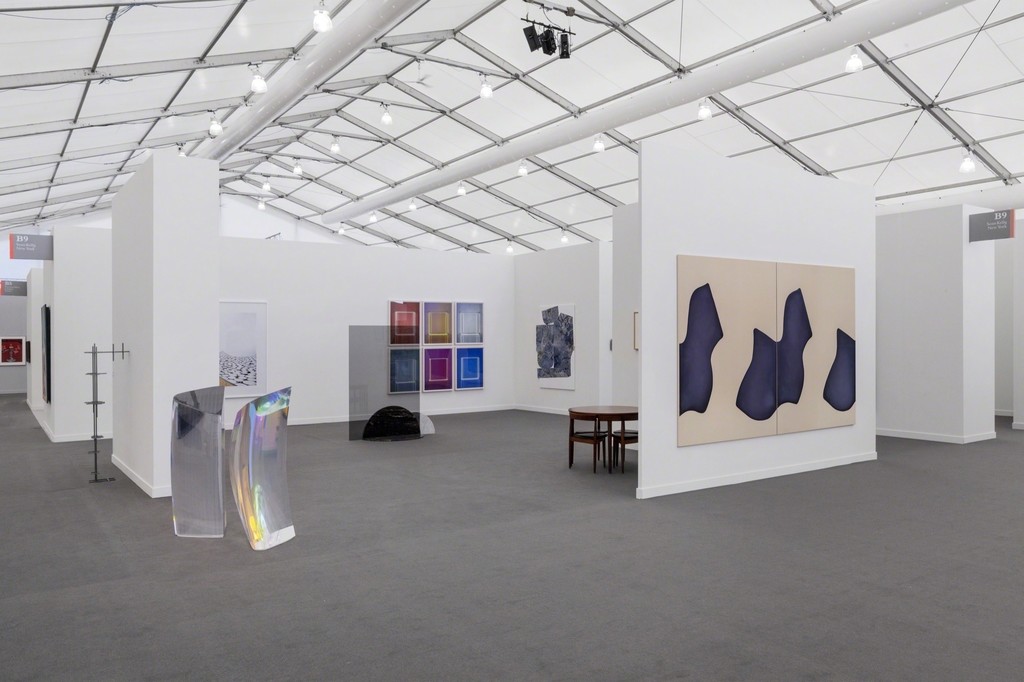 Sean Kelly at Frieze New York 2018, Stand B9
May 4 - 6, 2018
Photography: Sebastiano Pellion di Persano
Courtesy: Sean Kelly, New York Sean Kelly at Frieze New York 2018, Stand B9
May 4 - 6, 2018
Photography: Sebastiano Pellion di Persano
Courtesy: Sean Kelly, New York