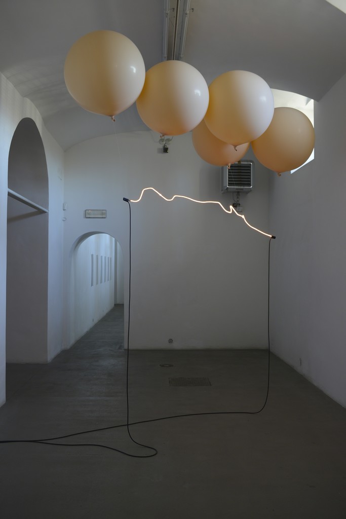 Sam Falls, Untitled (George), 2014. Installation shot of "Wasteland" at Mona Bismarck American Center, Paris, 2016. Sam Falls, Untitled (George), 2014. Installation shot of "Wasteland" at Mona Bismarck American Center, Paris, 2016.