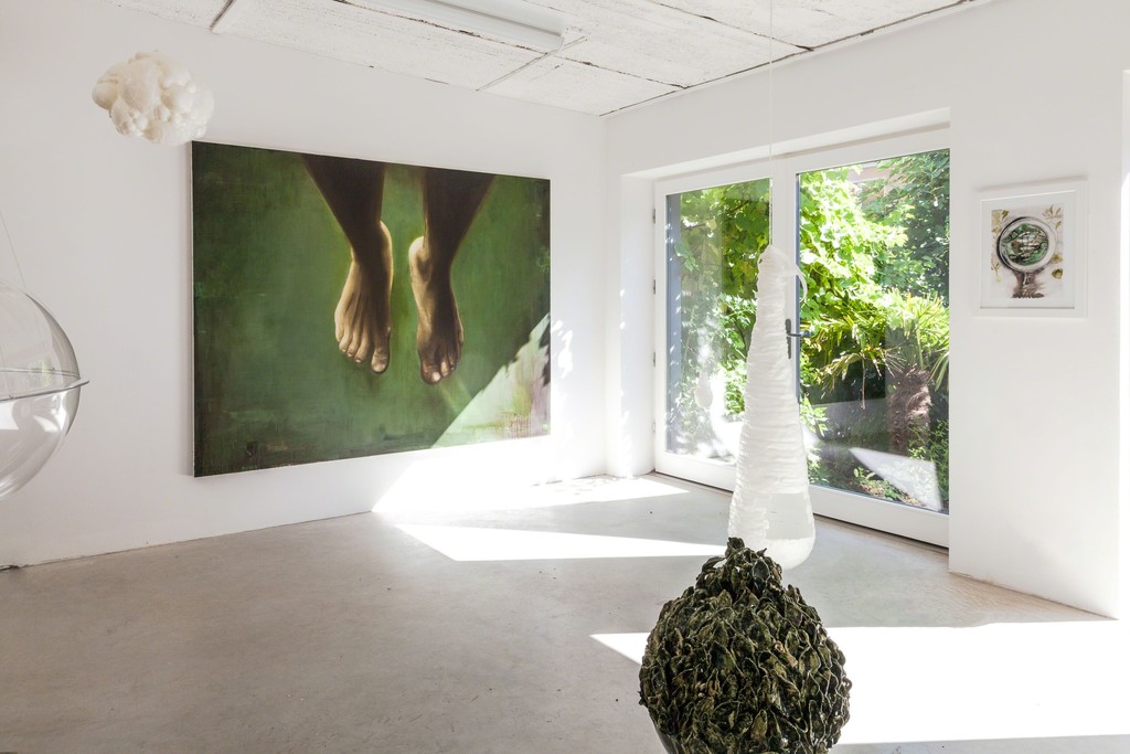exhibition view: „Rainer Barzen – Two Feet Under (big version)“, 2008 | oil on canvas | 180 x 230 cm | image: ©dasesszimmer exhibition view: „Rainer Barzen – Two Feet Under (big version)“, 2008 | oil on canvas | 180 x 230 cm | image: ©dasesszimmer