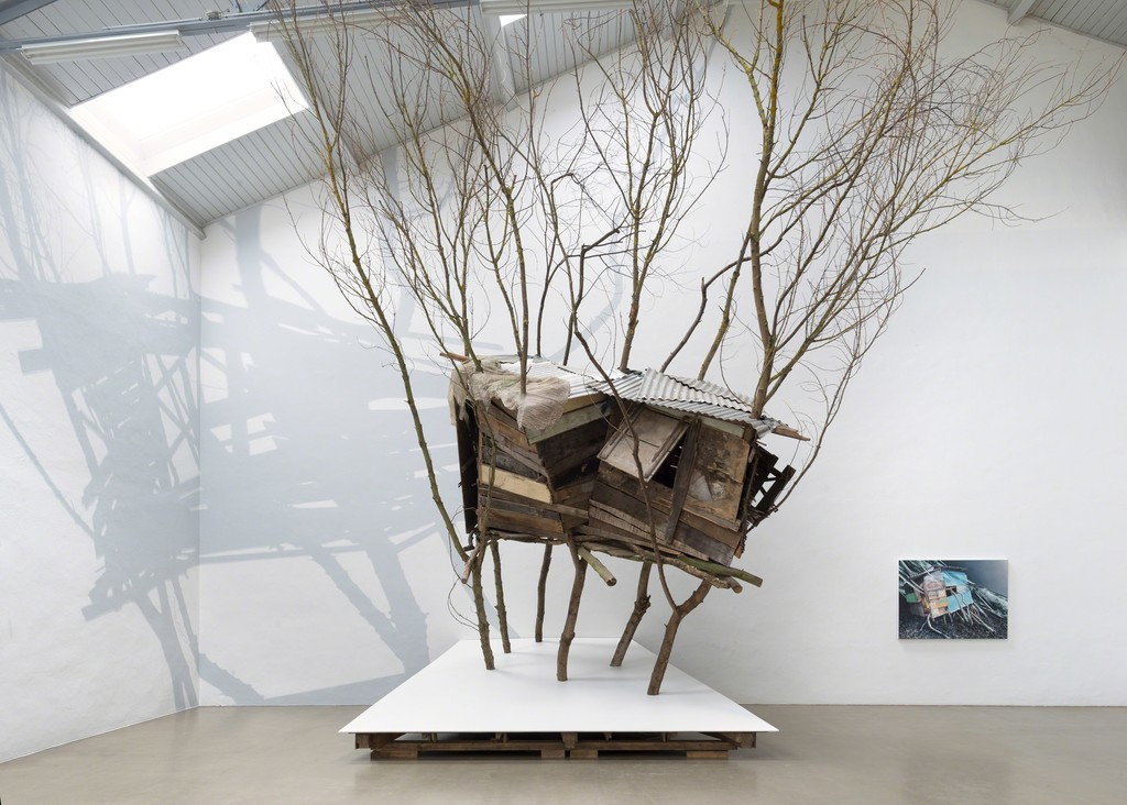 Installation view, 2016, Galerie EIGEN + ART Leipzig, Photo: Uwe Walter, Berlin Installation view, 2016, Galerie EIGEN + ART Leipzig, Photo: Uwe Walter, Berlin