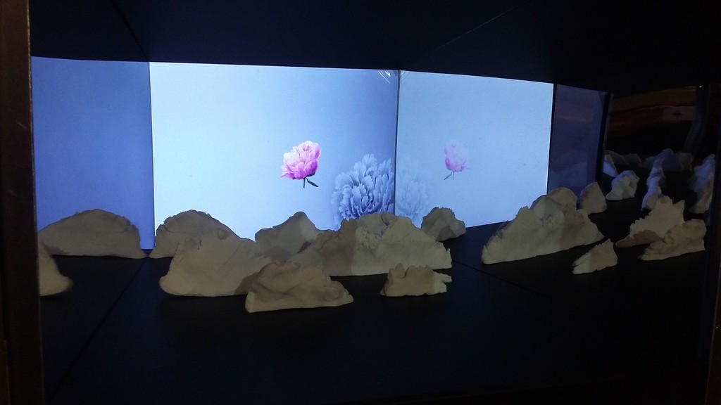 "Vision of the Void - Yeh Fang Solo Exhibition" at MOCA Taipei (2016) "Vision of the Void - Yeh Fang Solo Exhibition" at MOCA Taipei (2016)